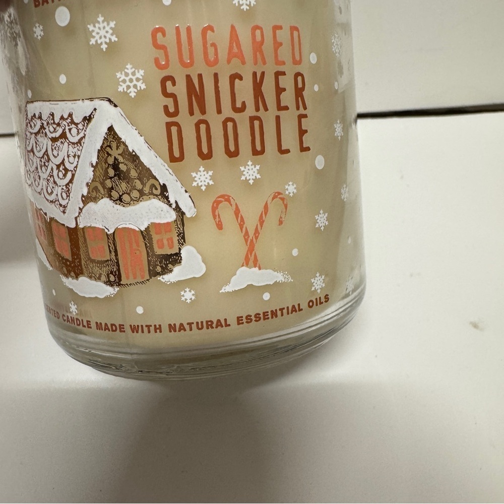 Bath Body Works Sugared Snickerdoodle Candle 7 OZ - Picture 2 of 4